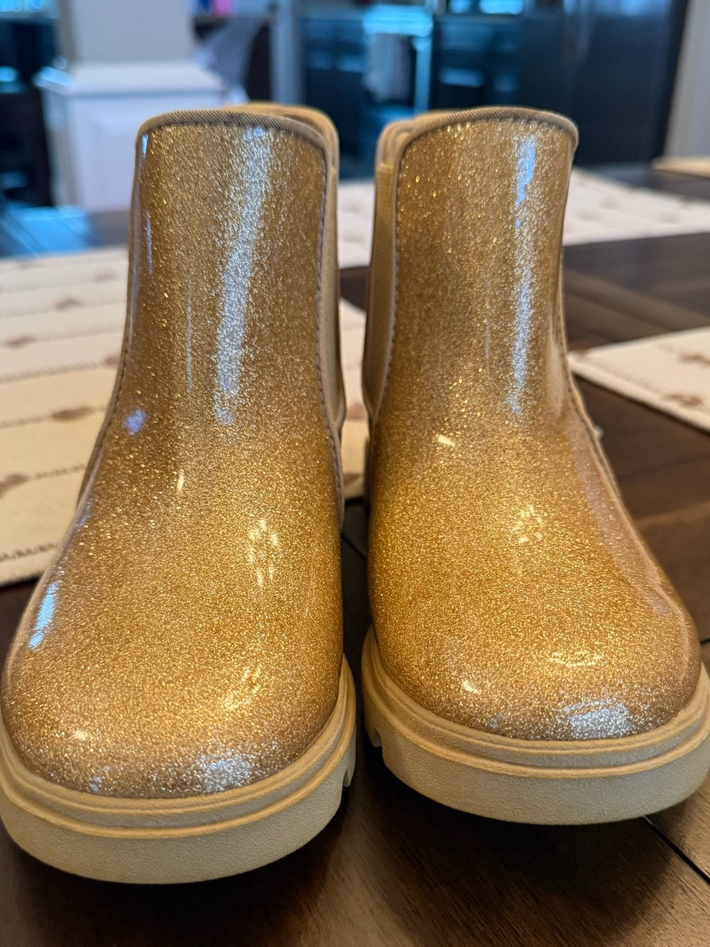 Native Glitter Rain Boots - Gold